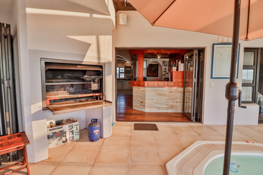 7 Bedroom Property for Sale in Myburgh Park Western Cape